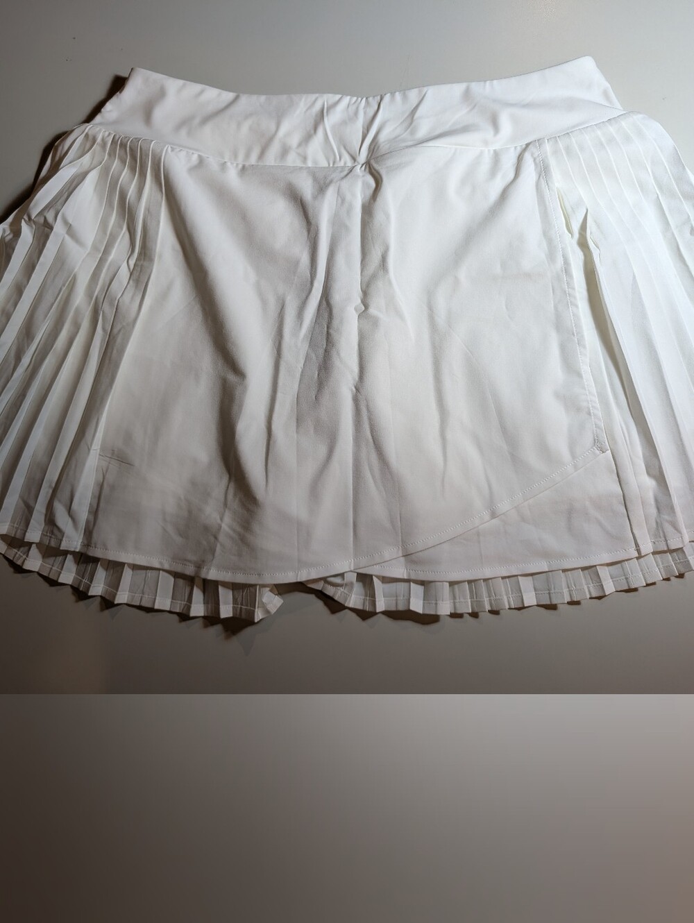 G4Free Womans XL White Pleated Tennis Skort NWT
